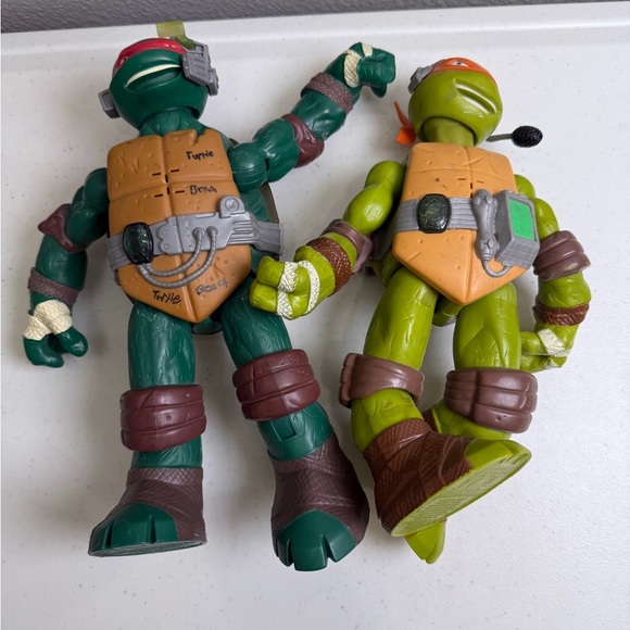 2 -TMNT Action Figures Teenage Mutant Ninja Turtles Raphael Michelangelo Bundle - Picture 1 of 6